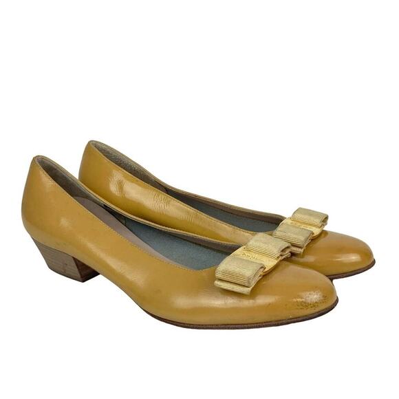SALVATORE FERRAGAMO Vera Bow Patent Pump 6 B - Picture 2 of 13